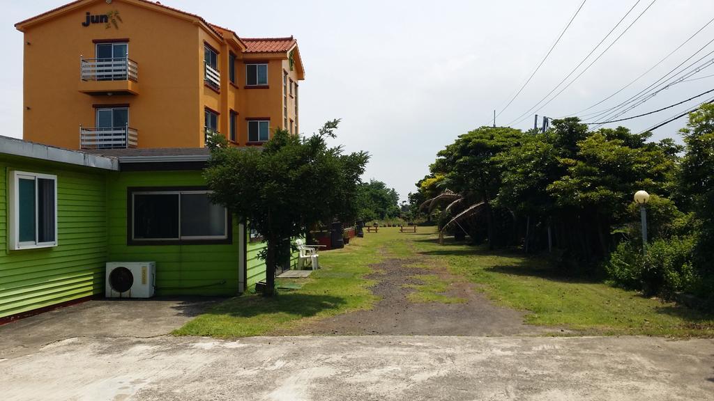 Hostel Jun House Jeju Exterior foto